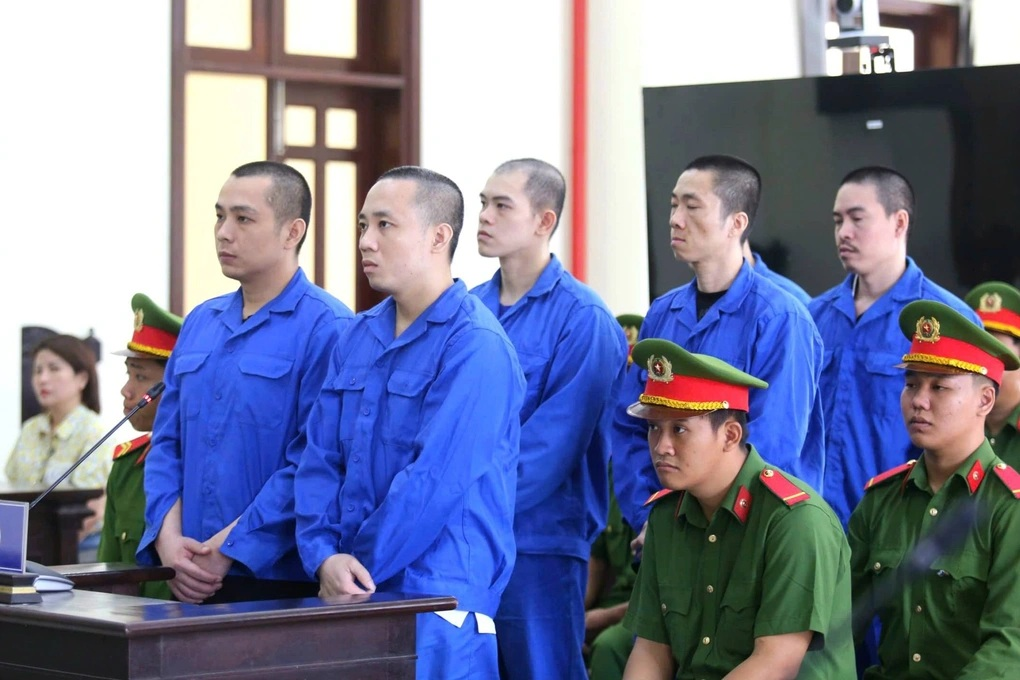 6 bị cáo lĩnh án tù trong vụ giả danh công an cướp hơn 2,2 triệu USD